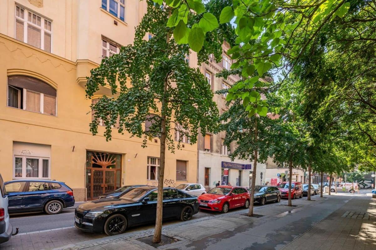 Mini Ultra Central Studio Budapest Luaran gambar