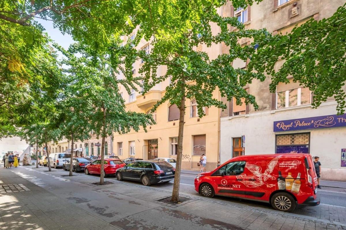 Mini Ultra Central Studio Budapest Luaran gambar